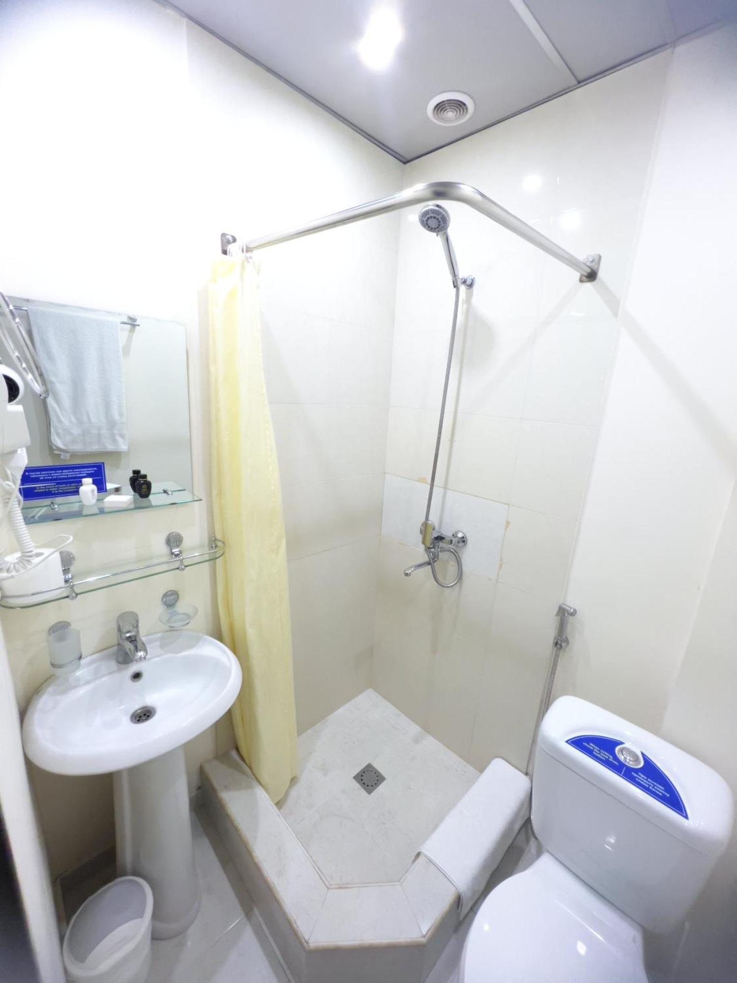 Nava Hotel 耶烈万 客房 照片