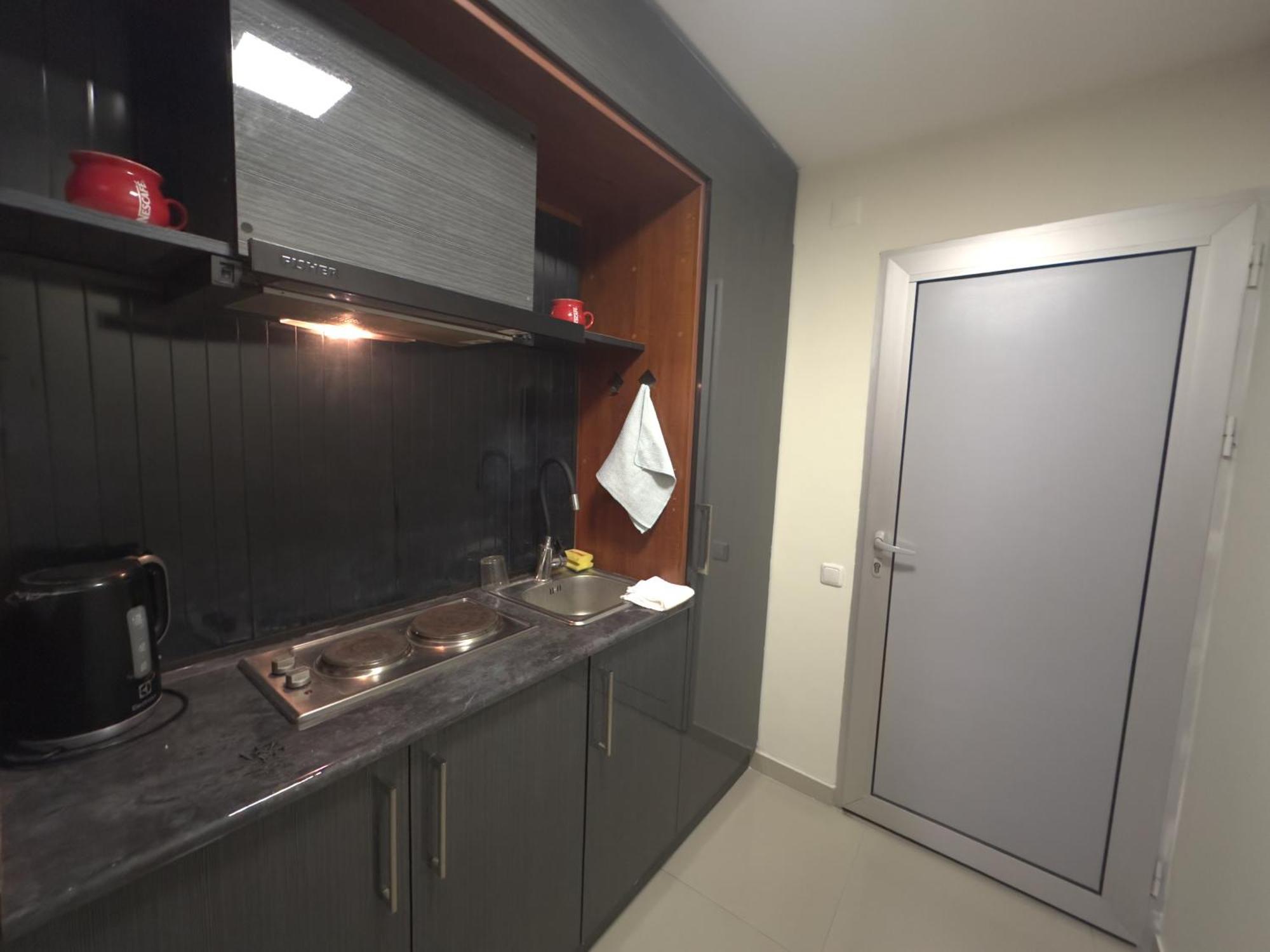 Nava Hotel 耶烈万 外观 照片