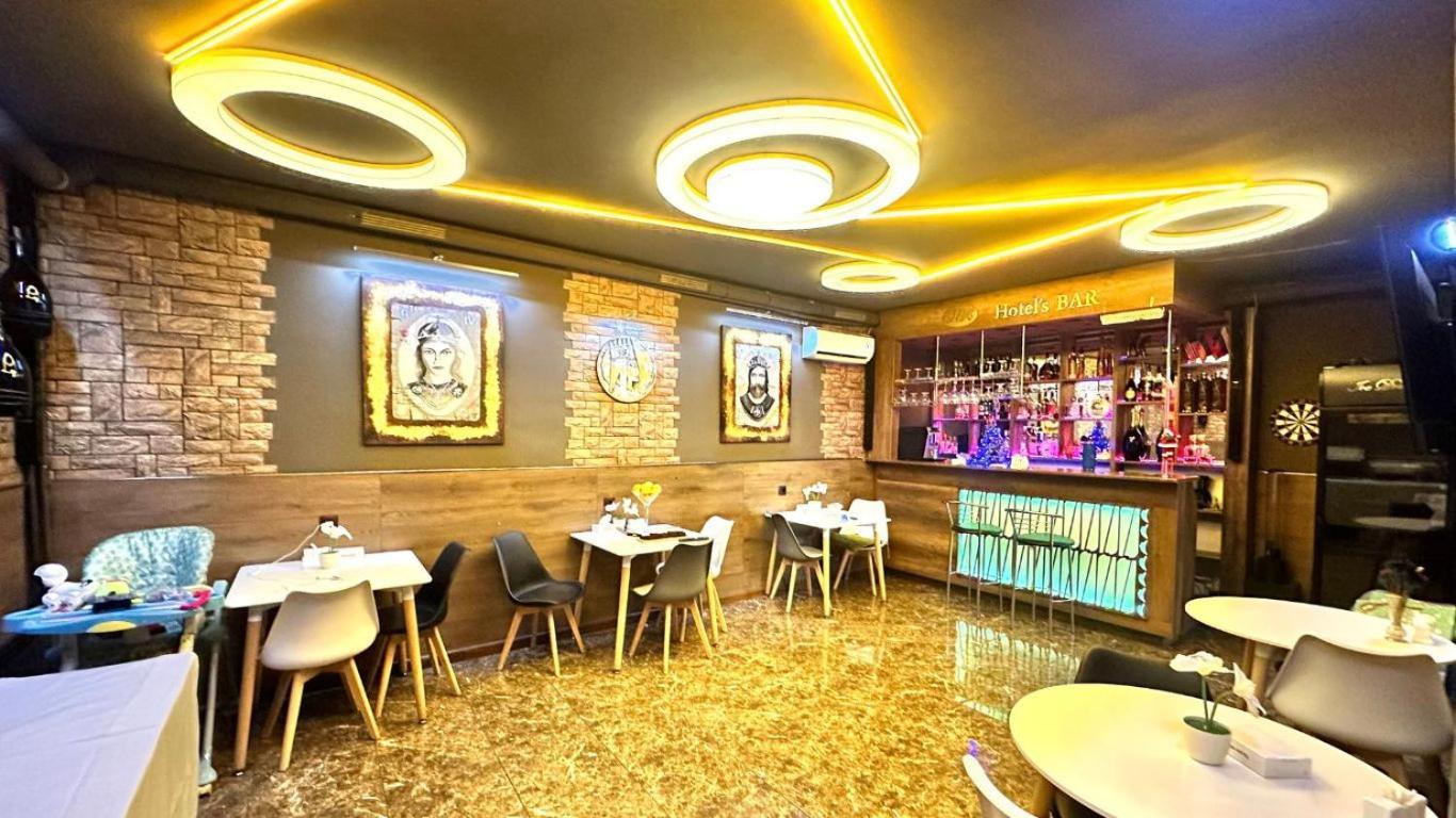 Nava Hotel 耶烈万 外观 照片